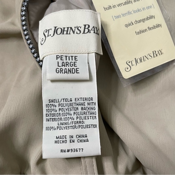 St. John’s Bay reversible hooded coat - Picture 4 of 9